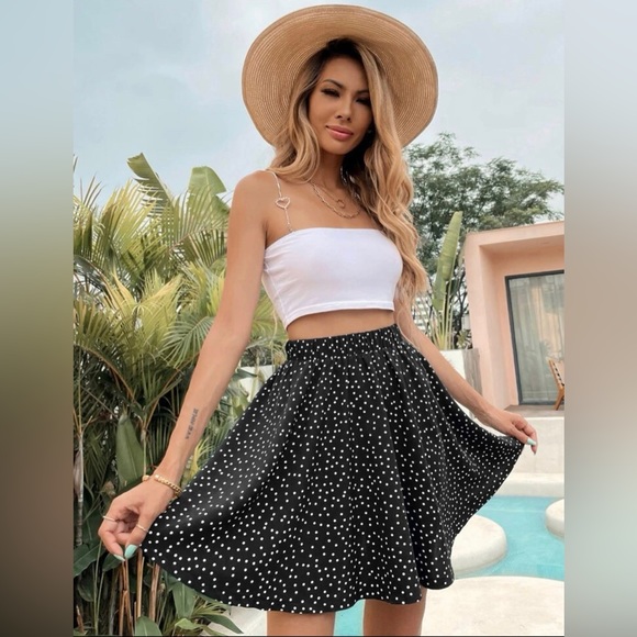 New Polka Dot Skirt - Picture 3 of 5